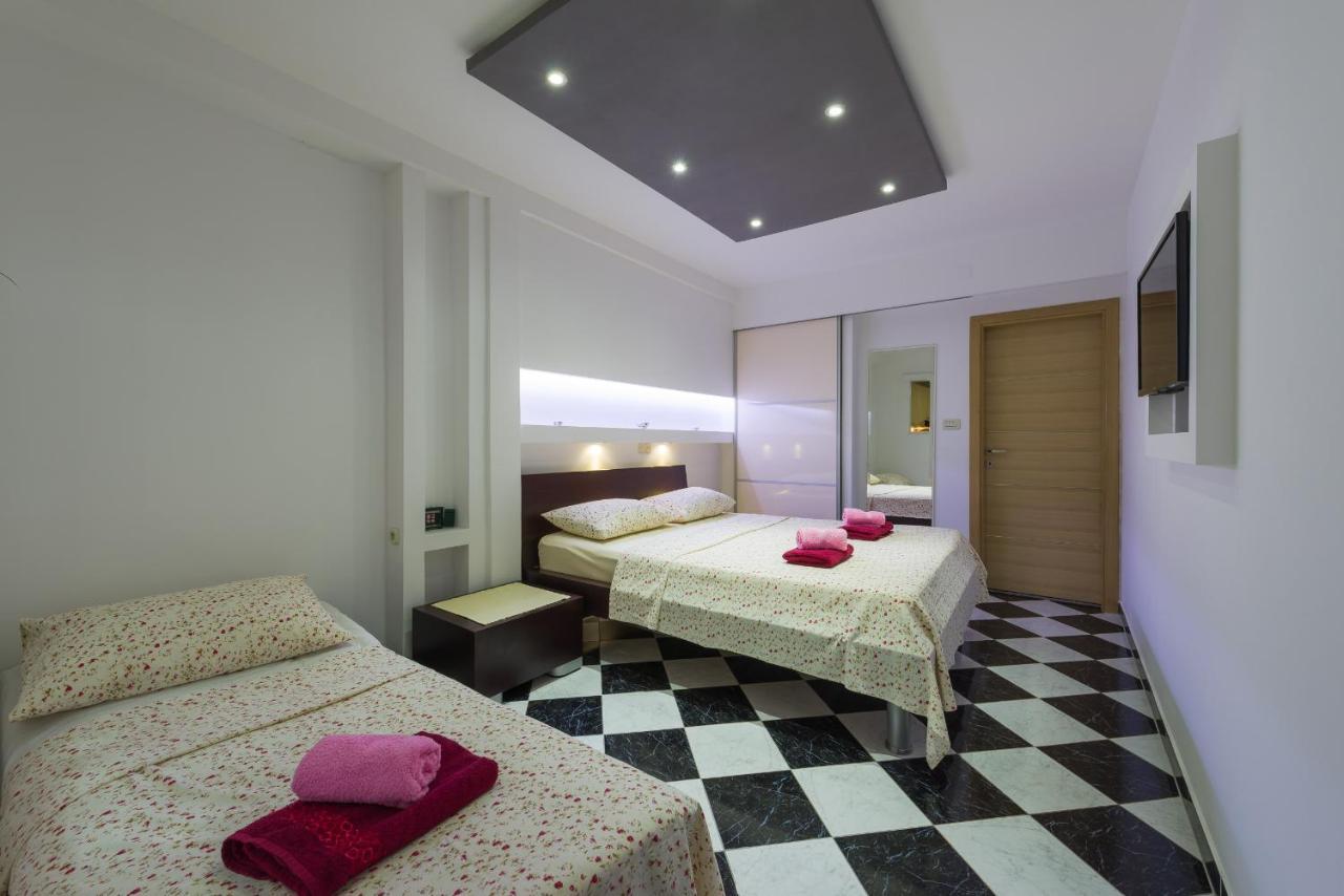 Apartma Superb Beachfront Luxury Seaview With Private Beach Milna (Hvar)