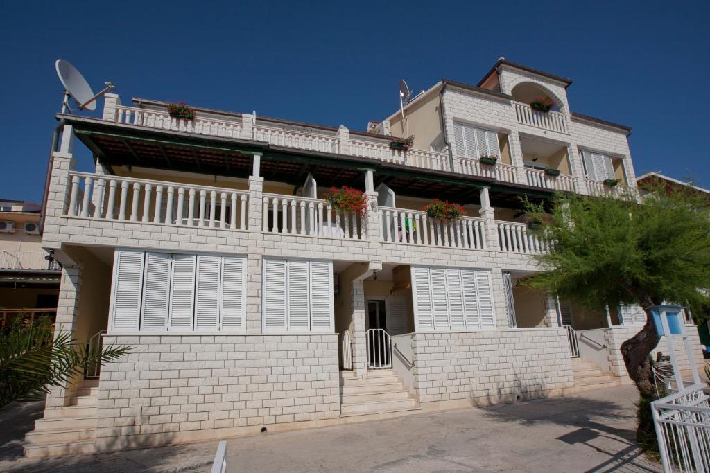 Apartment Superb Beachfront Luxury Seaview With Private Beach Milna (Hvar)
