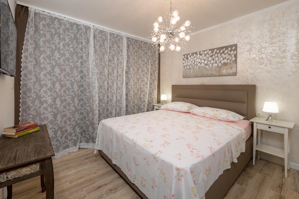 Superb Beachfront Luxury Seaview With Private