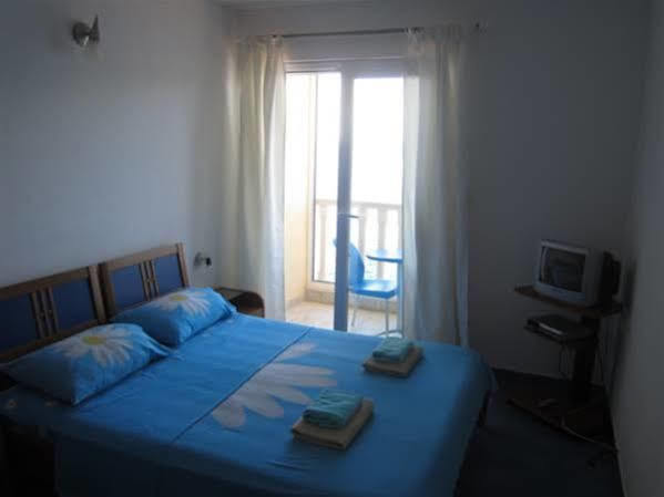 Apartment Superb Beachfront Luxury Seaview With Private Beach Milna (Hvar)
