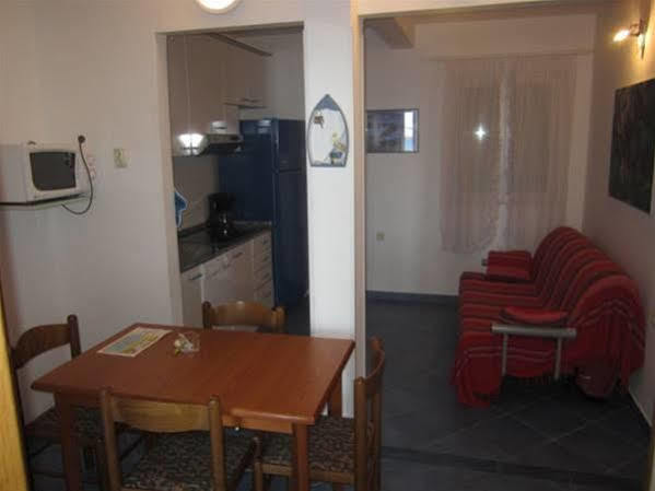 Apartment Superb Beachfront Luxury Seaview With Private Beach