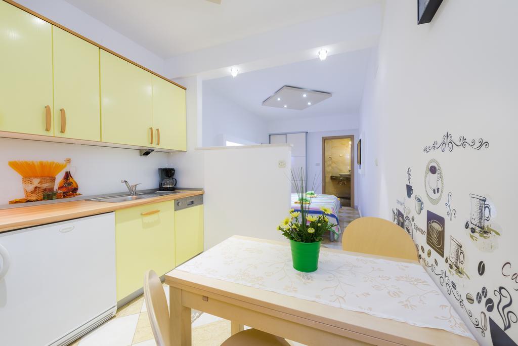 Superb Beachfront Luxury Seaview With Private